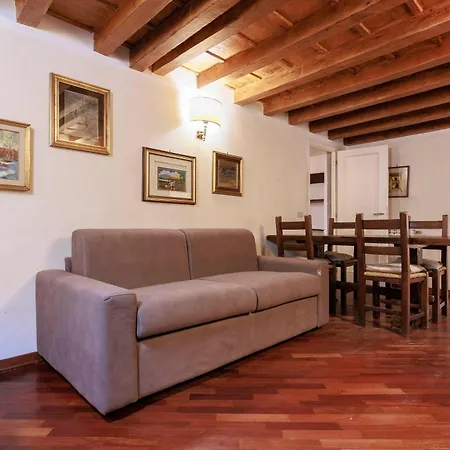 Santa Croce Apartament